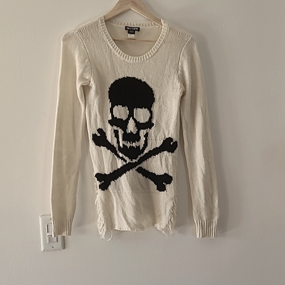Hot topic knitted sweater